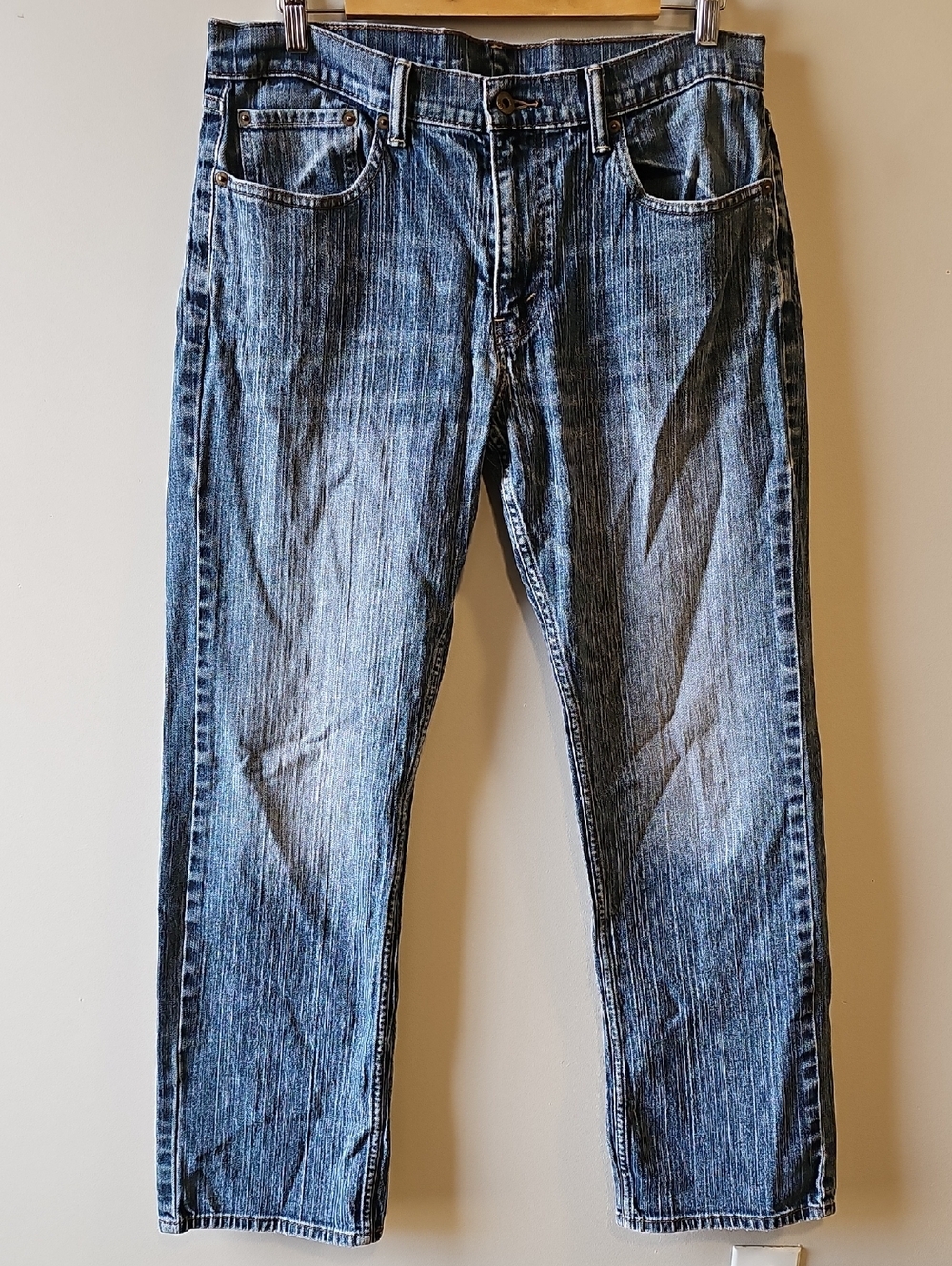 Levi's 559 Men's 34x32 Straight Leg Jeans in Faded Blue Denim